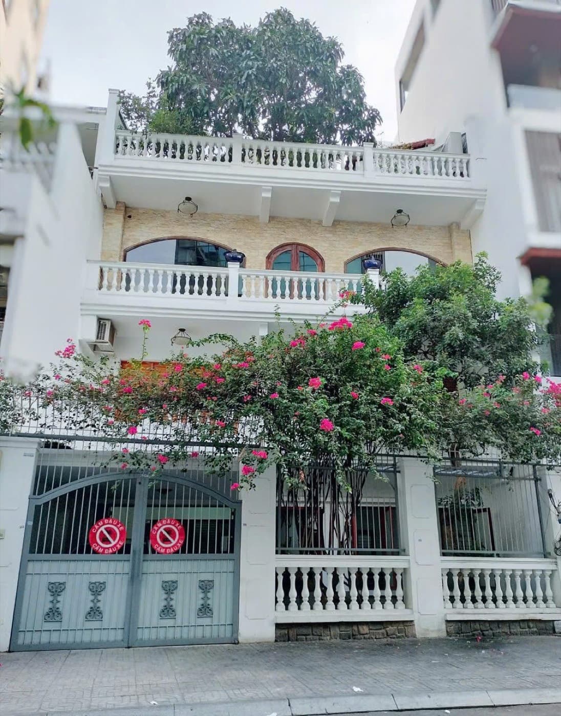 Biệt thự 27A Thạch Thị Thanh, Quận 1